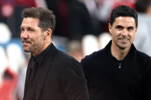 POLUVREME - Rovovska bitka, iz koje je "provirio" Saka i pokupio odbitak, Arsenal bliži finalu! (VIDEO)